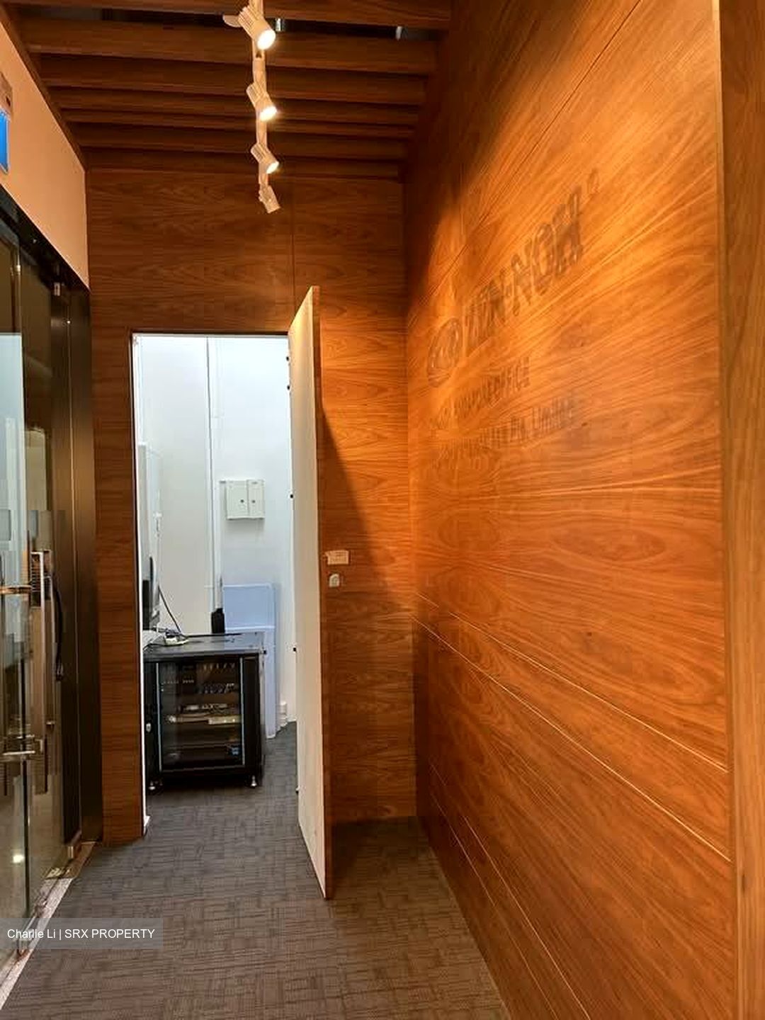 Sbf Center (D1), Office #553485731